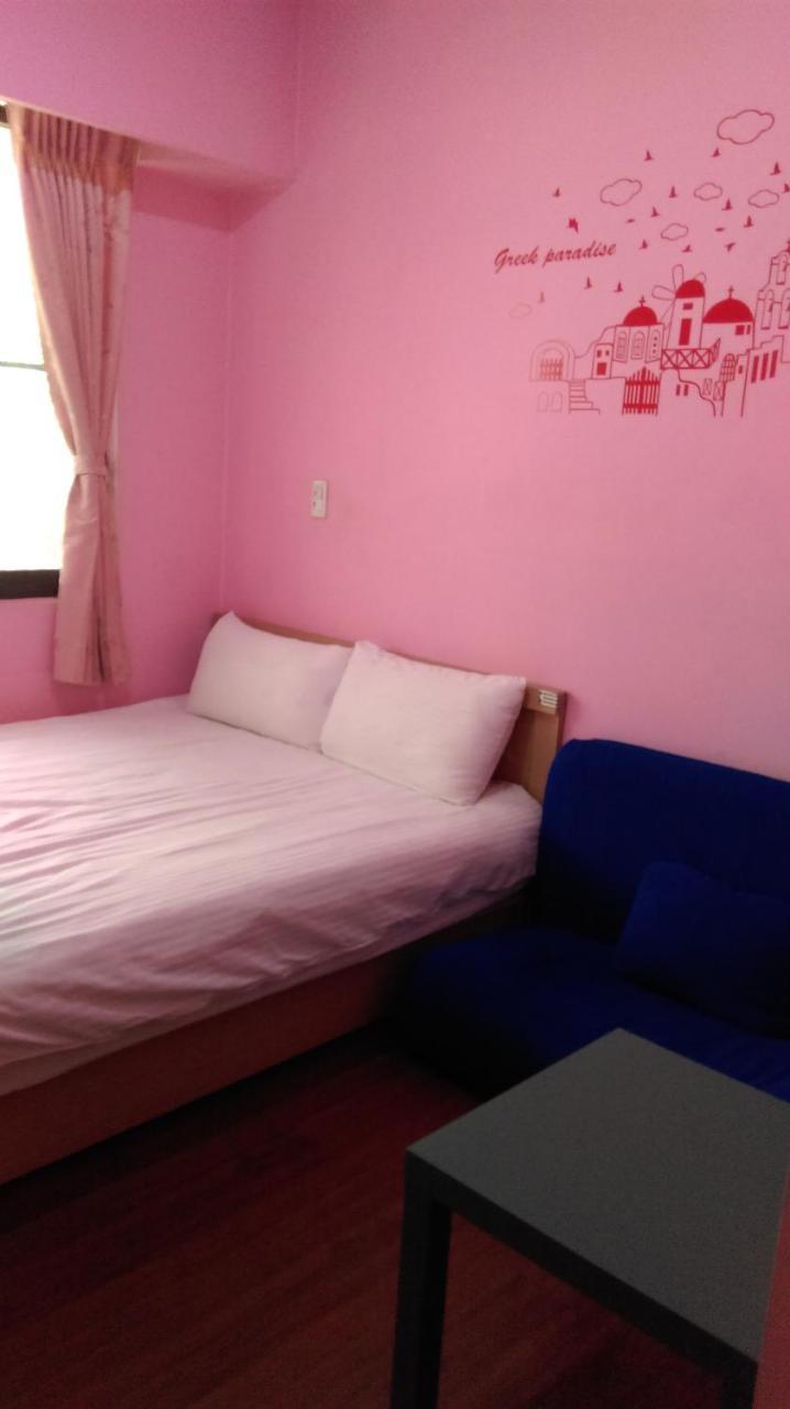 Fengjia Qing Su Homestay 타이중 외부 사진