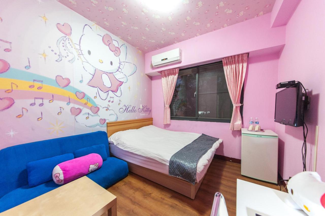 Fengjia Qing Su Homestay 타이중 외부 사진