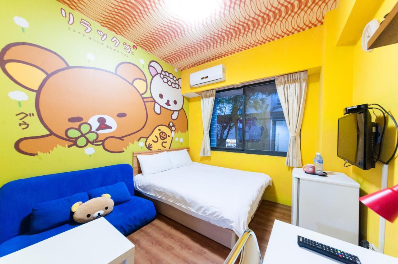 Fengjia Qing Su Homestay 타이중 외부 사진